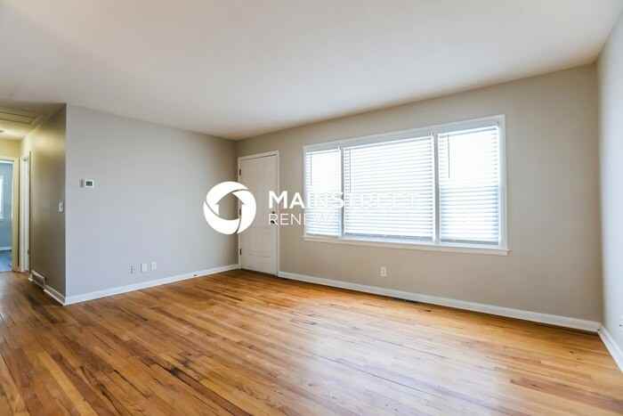 1008 Stafford Dr - Photo 4 of 17