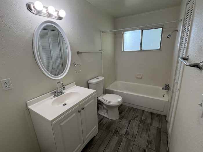 1882 S Edison St #5 - Photo 7 of 7