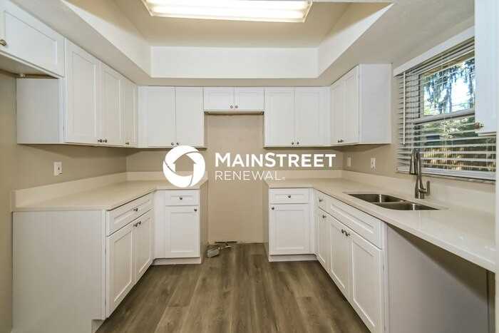 5743 Brook Loop - Photo 5 of 16