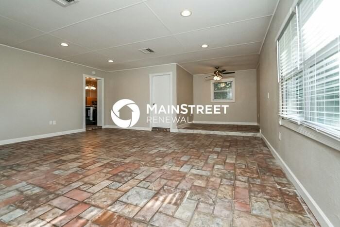 5743 Brook Loop - Photo 6 of 16