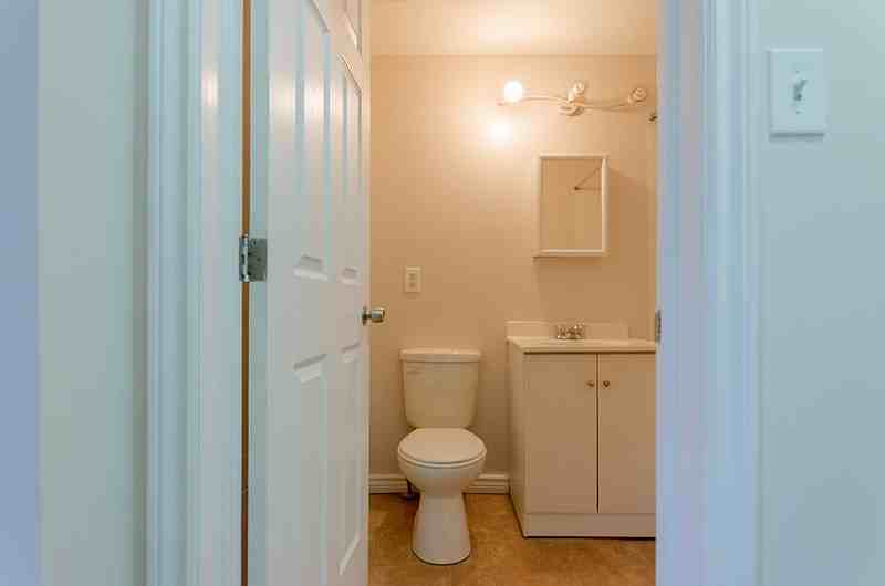 236 Jogues Street - Photo 7 of 10