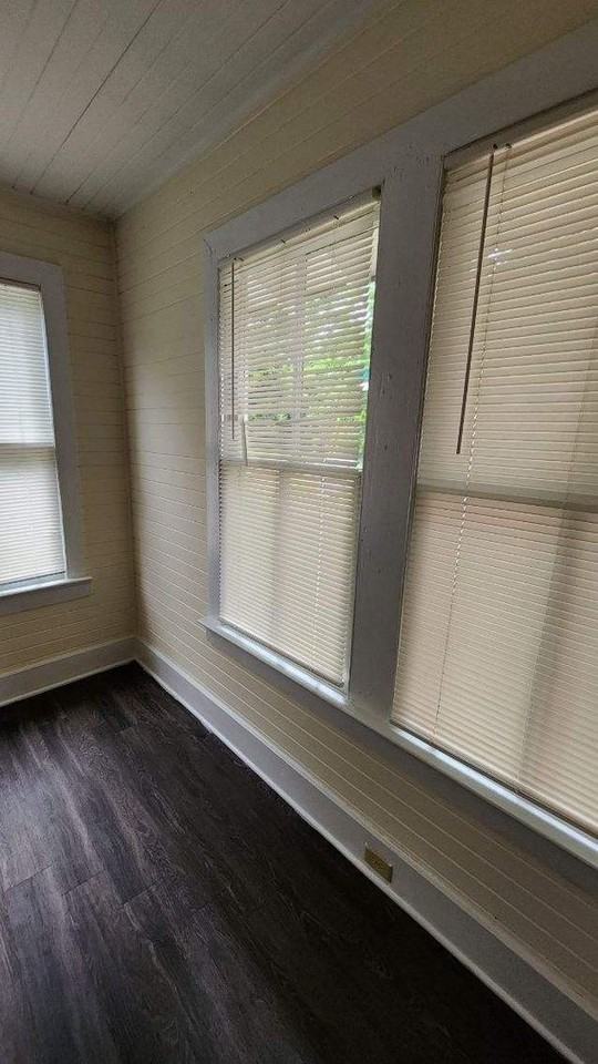 27 Curry St - Photo 5 of 9