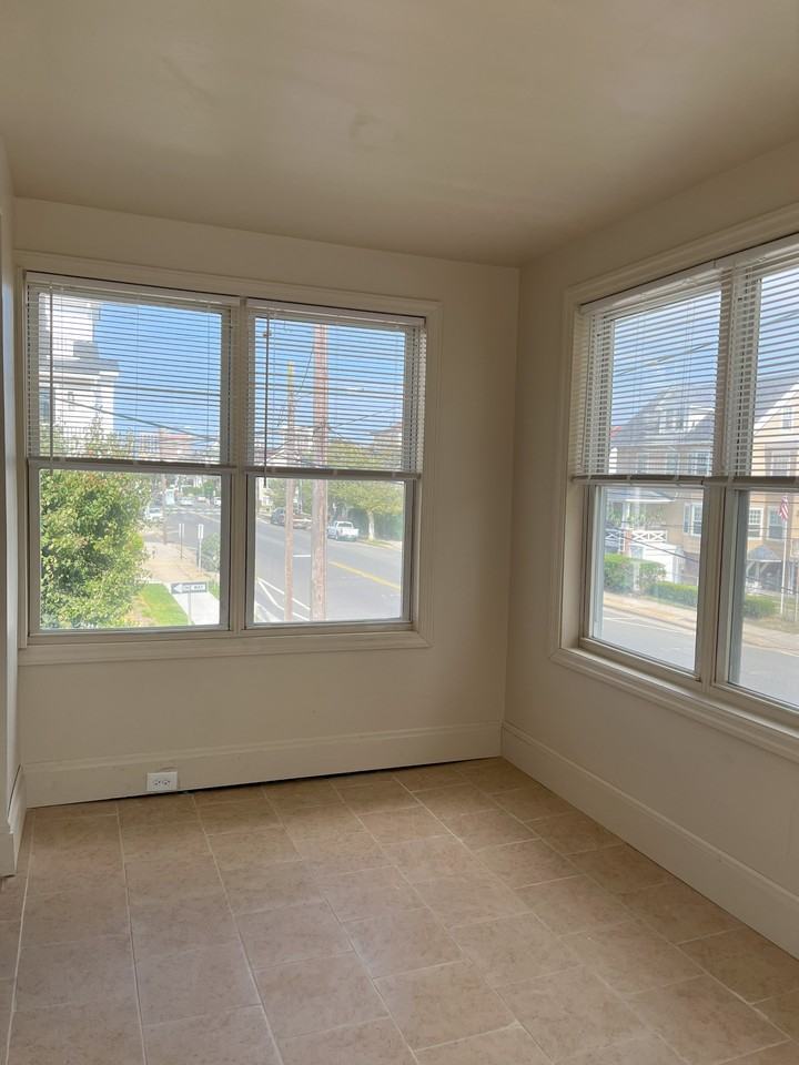 2 N Austin Ave - Photo 6 of 15