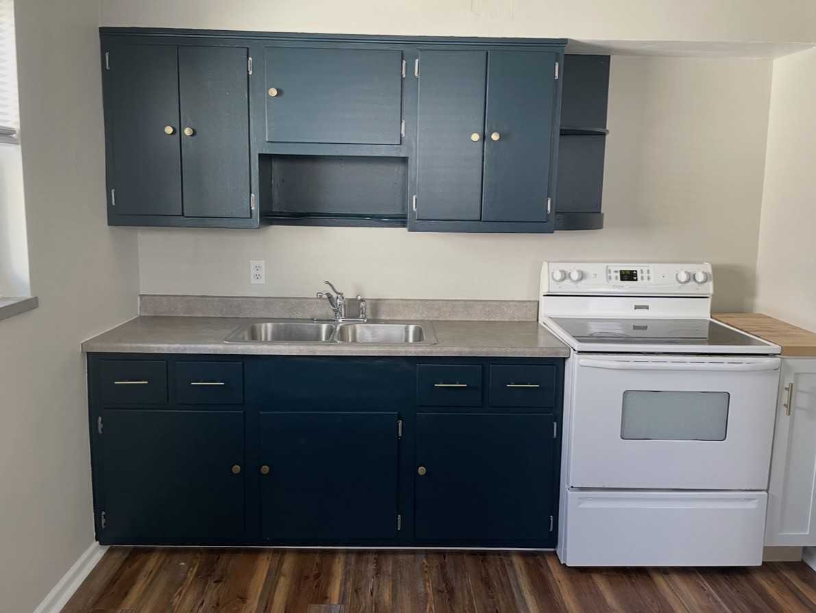 1008 Warwick Pl #NA - Photo 5 of 12