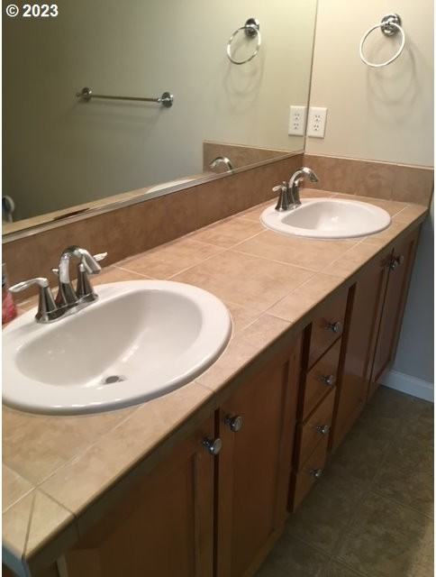 1481 Gifford St Se #NA - Photo 7 of 14