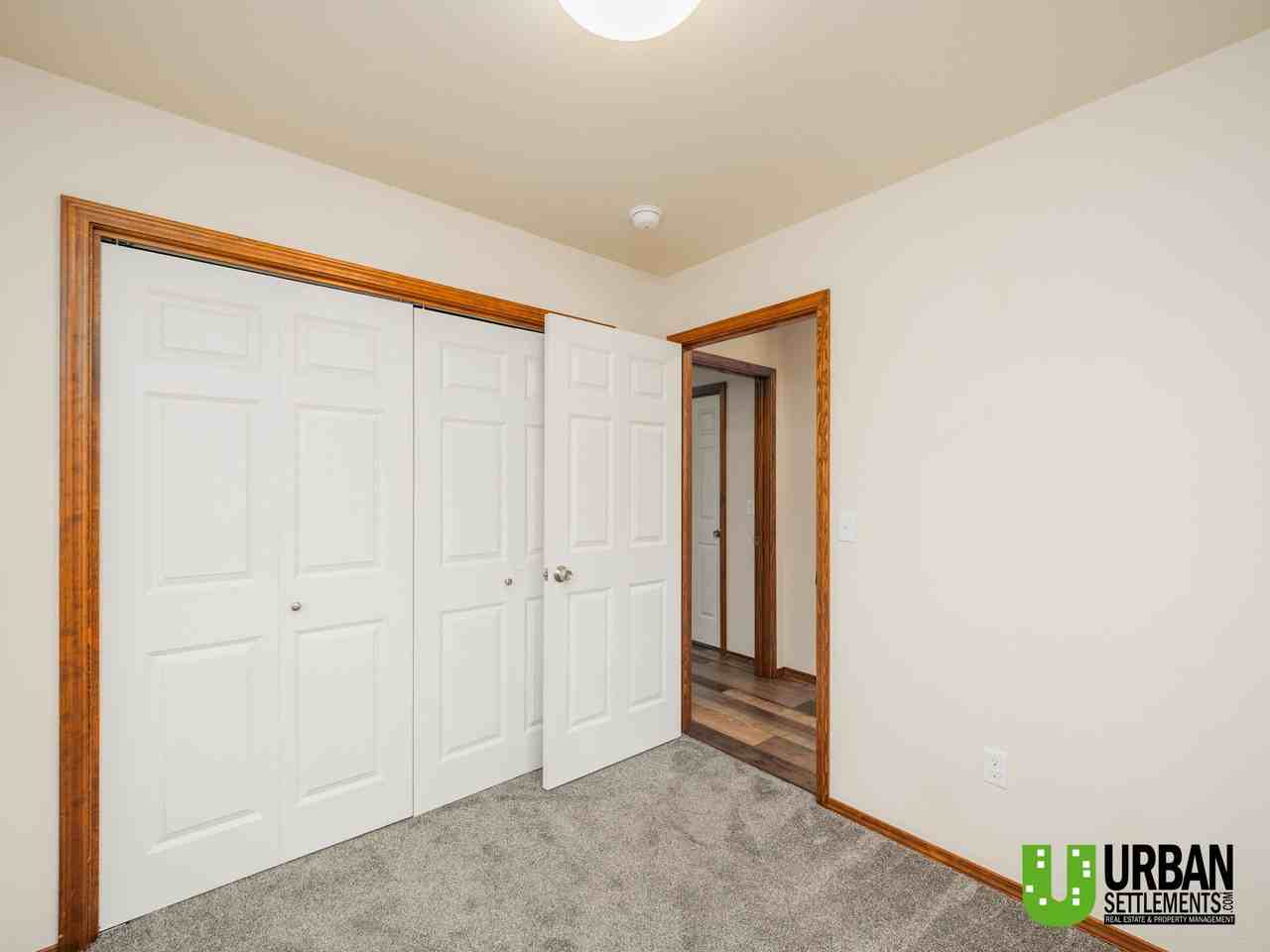 5517 E 14th Ave #5517 - Photo 3 of 26