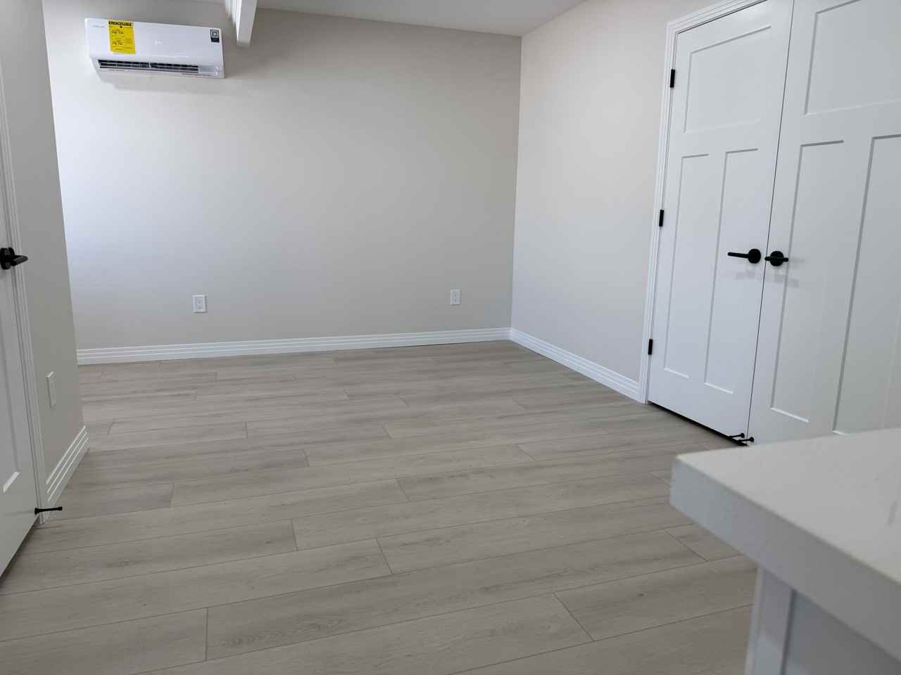 18212 N 43rd Pl #B - Photo 4 of 12