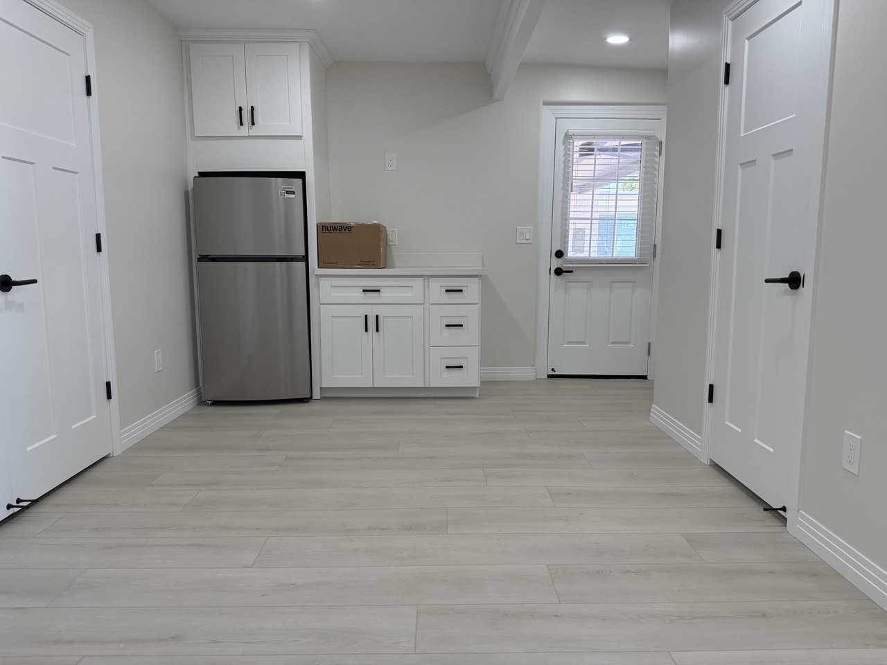 18212 N 43rd Pl #B - Photo 7 of 12