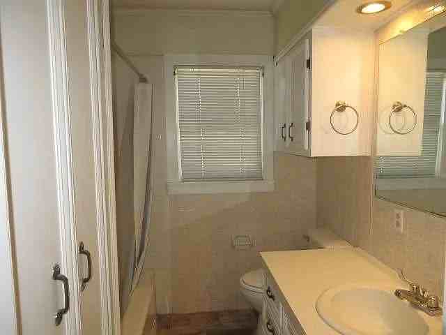 3213 32nd St #NA - Photo 4 of 12