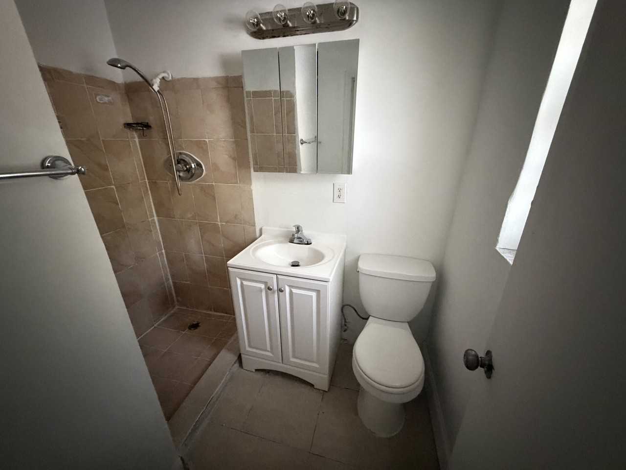 1298 Ne 109th St #1298 - Photo 4 of 17
