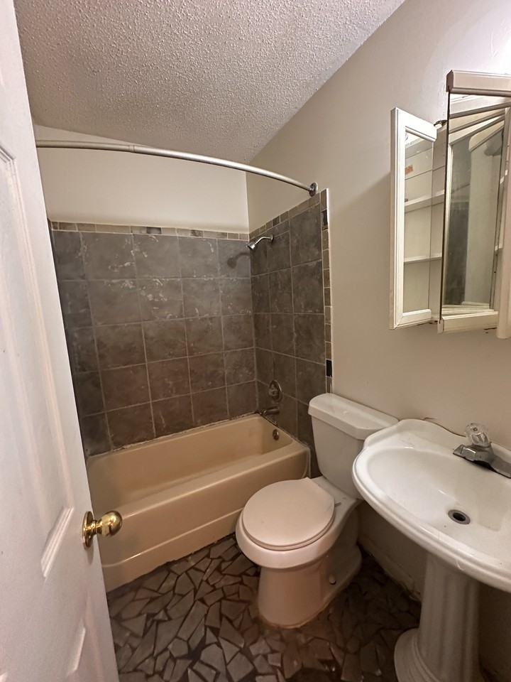 2612 Rutland St #NA - Photo 5 of 7