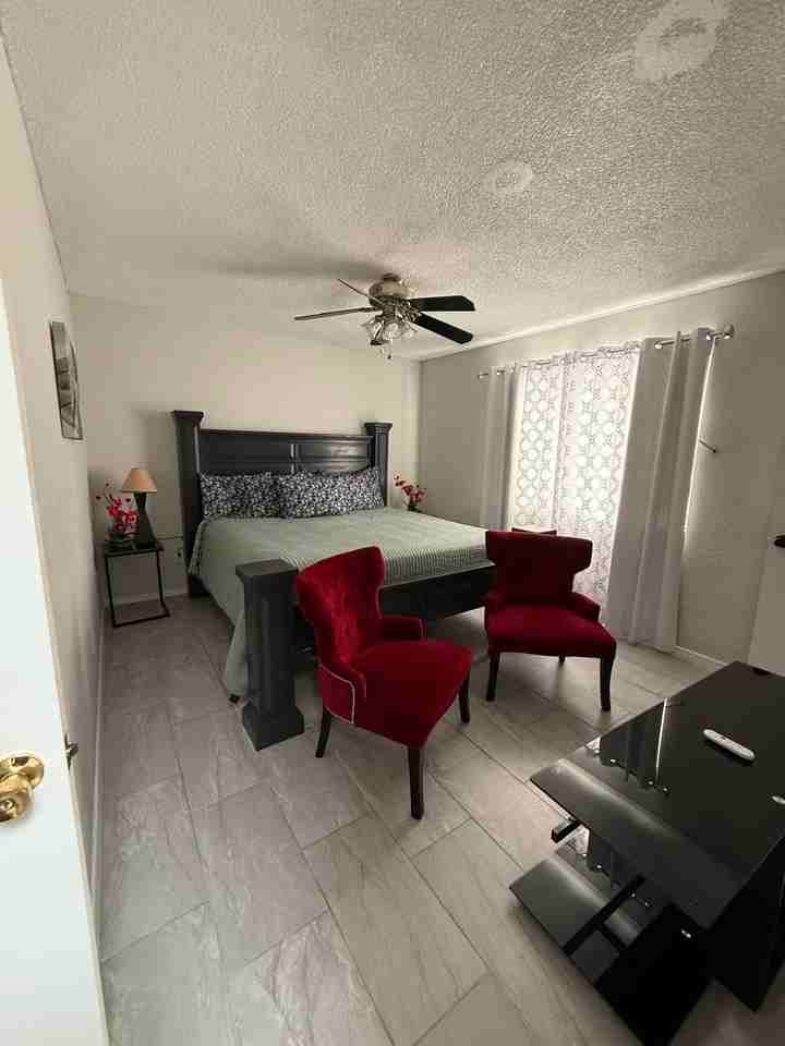 2317 E Pine St #NA - Photo 3 of 13