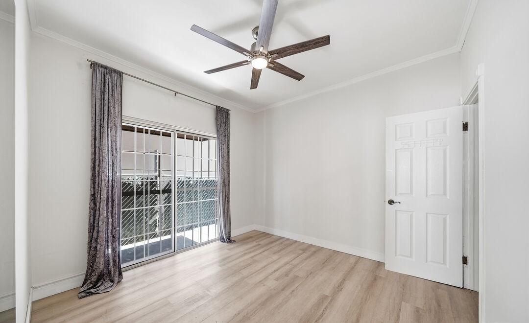5754 Melrose Ave #5754 - Photo 6 of 14