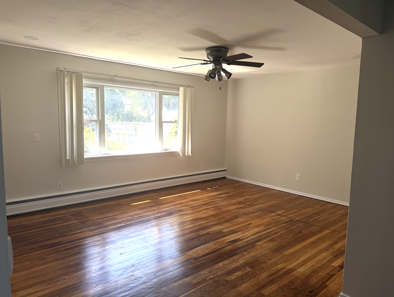 123 E 10th St #1 - Photo 3 of 17