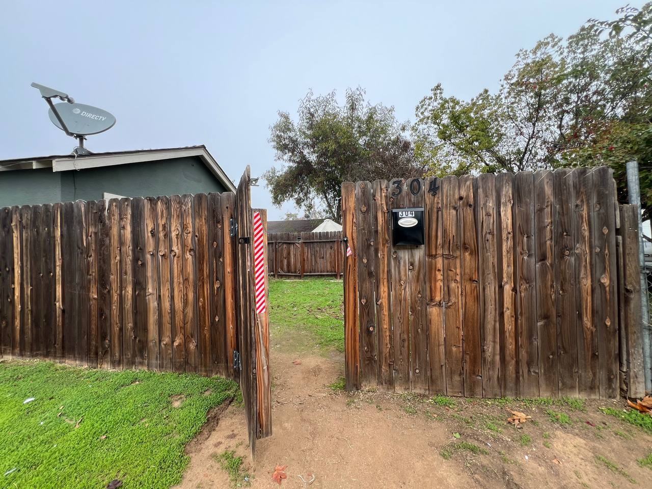 304 N Sierra Vista Ave #B - Photo 2 of 14