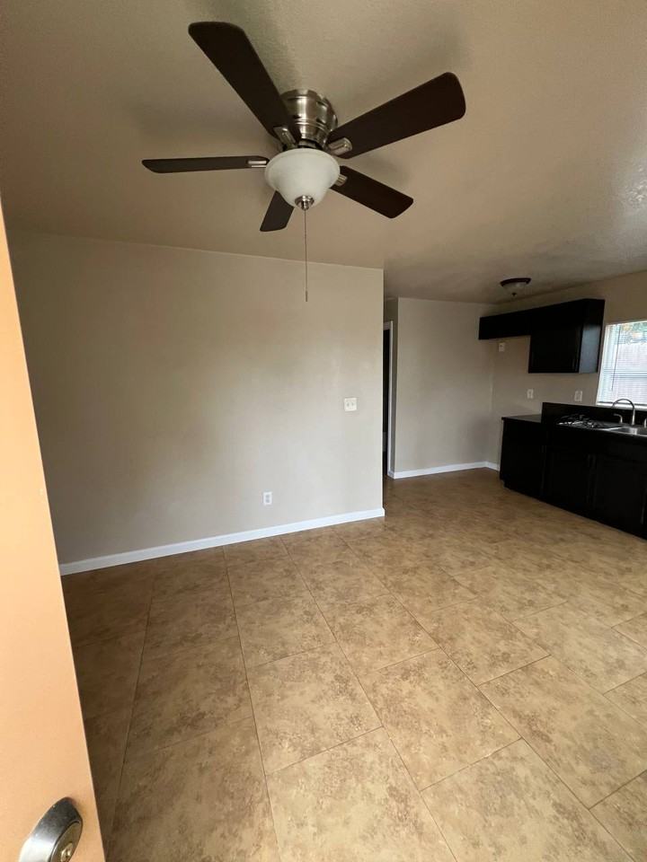304 N Sierra Vista Ave #B - Photo 6 of 14