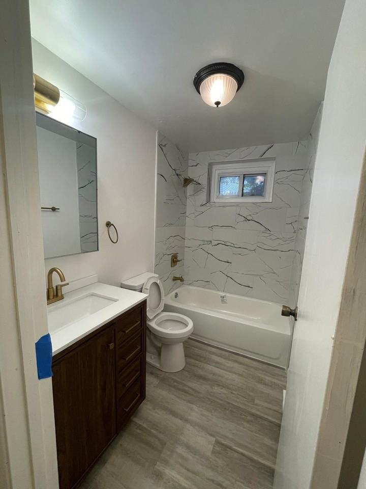 123 N Champlain St #2 - Photo 3 of 8