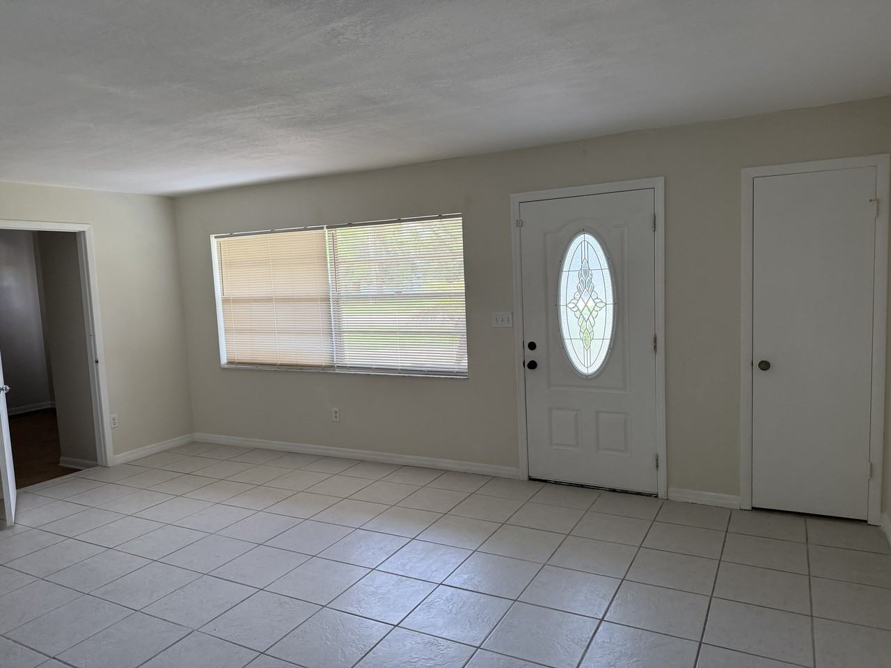560 Lake August Dr #NA - Photo 6 of 32