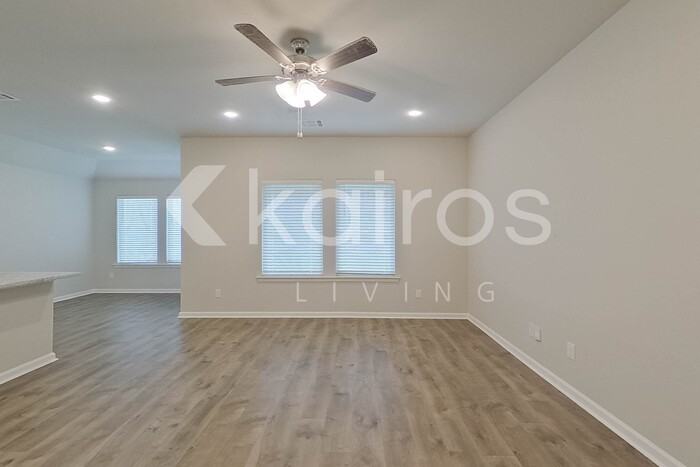 118 Santiago Ct - Photo 5 of 30