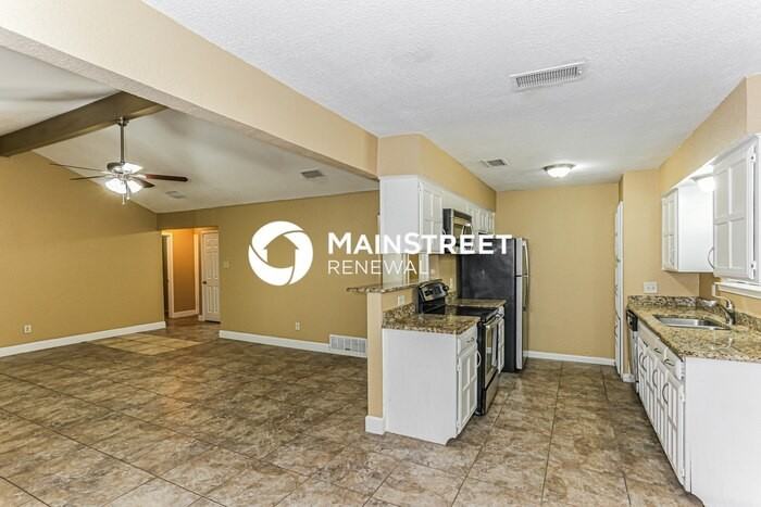 7609 Cedarhill Rd - Photo 7 of 17
