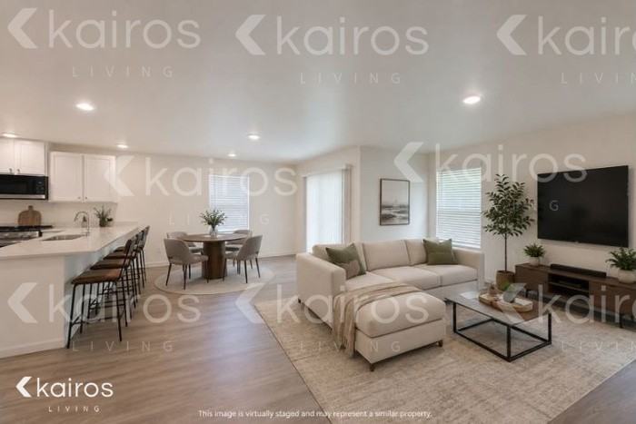 158 Maple Leaf Dr - Photo 2 of 4