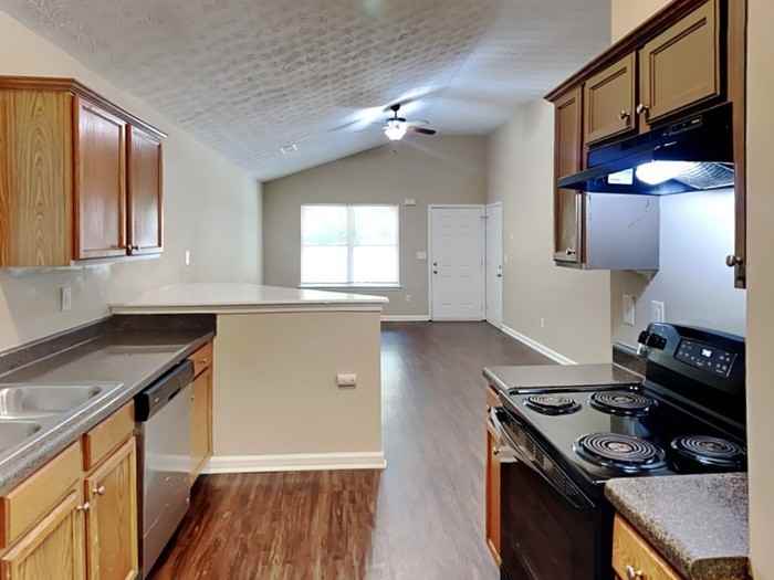 4761 Tuong Yen Ct - Photo 3 of 18