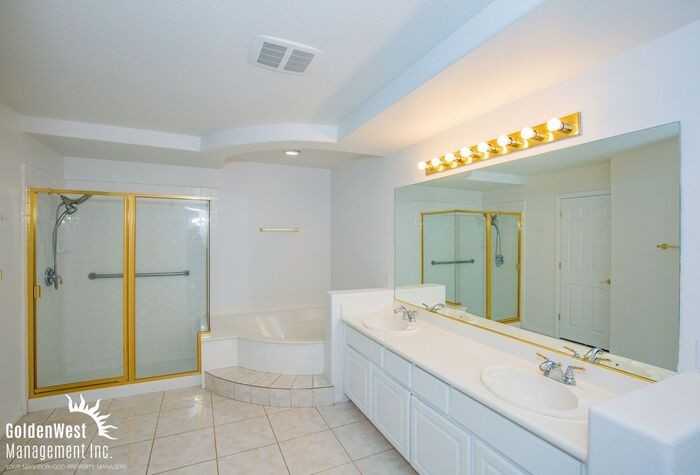10761 Spruce Bough St - Photo 7 of 14
