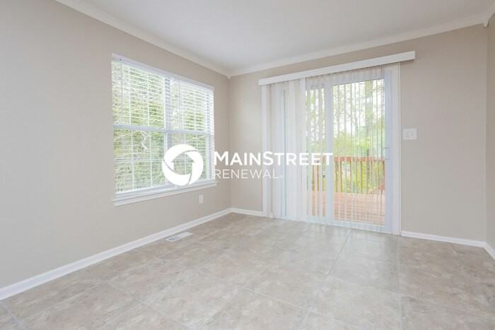 6411 Hillview Ln - Photo 3 of 18