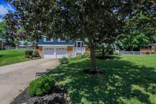 686 Cloverdale Ave - Photo 1 of 1
