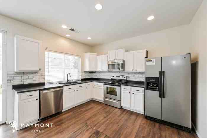 5551 Kirk St - Photo 4 of 13