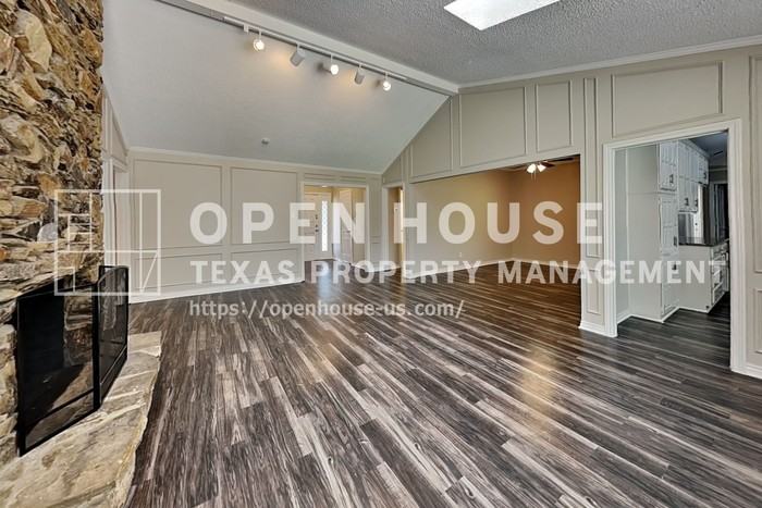 2237 Valley Ml - Photo 5 of 23