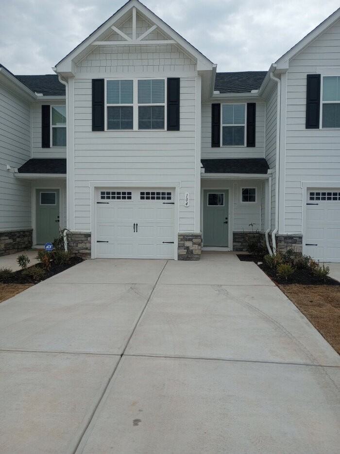 104 Filly Ln - Photo 2 of 20