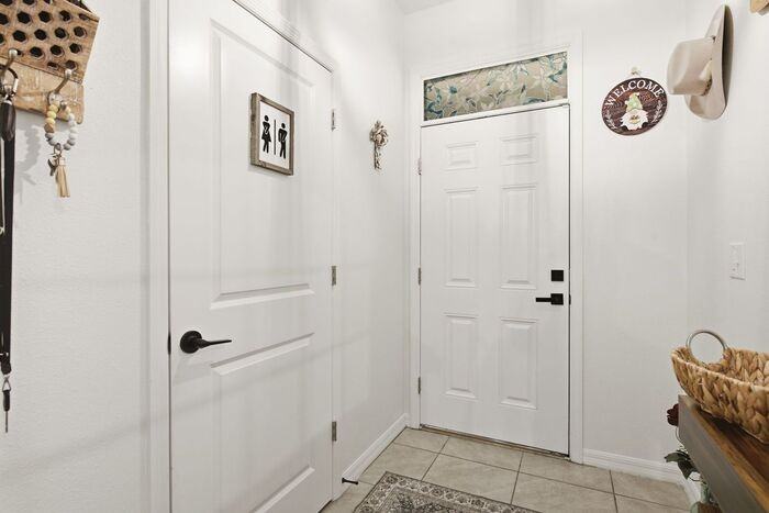 16119 Glowing Grove Ave - Photo 4 of 43