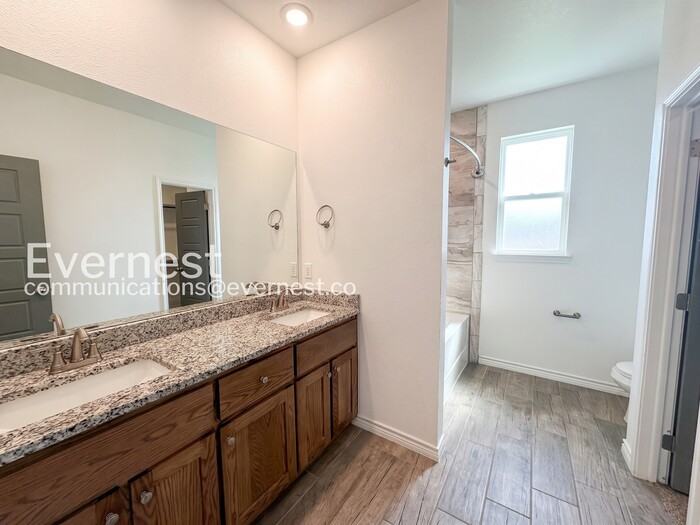 845 Freedom Cir - Photo 6 of 19