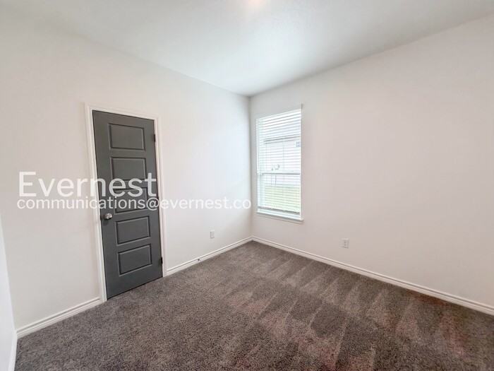 845 Freedom Cir - Photo 7 of 19