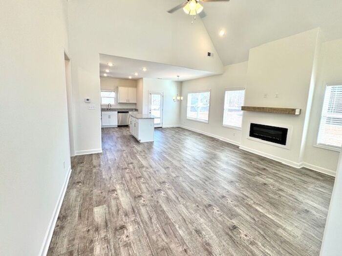 30 Hughetta St N - Photo 2 of 28