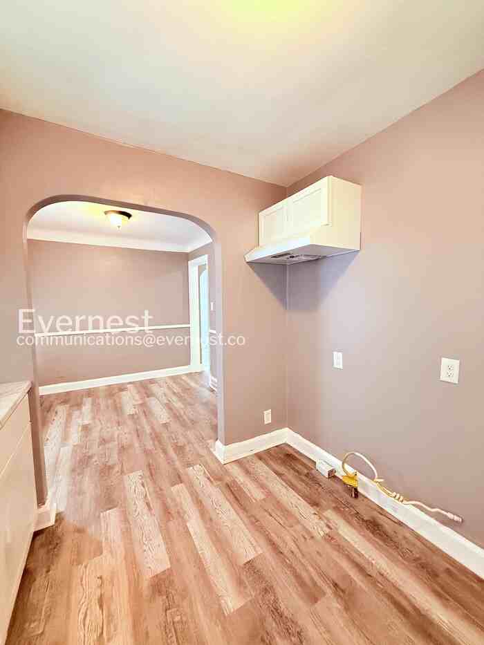 9460 Wayburn St - Photo 5 of 28
