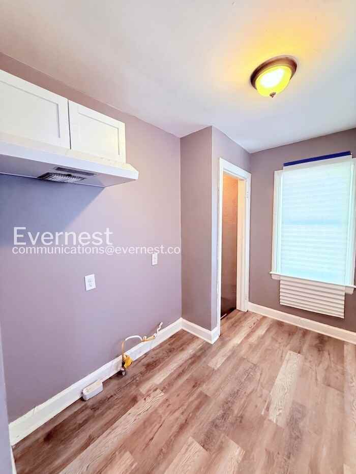 9460 Wayburn St - Photo 6 of 28