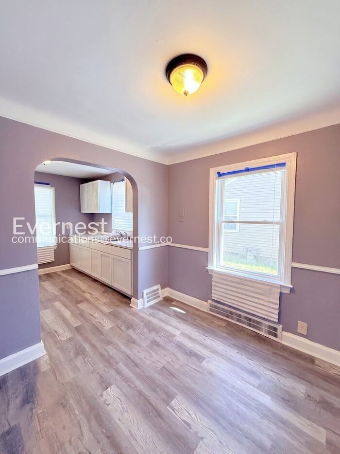 9460 Wayburn St - Photo 7 of 28