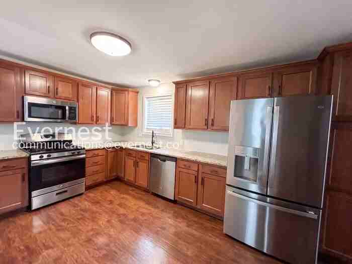 1667 Melody Ln - Photo 4 of 27