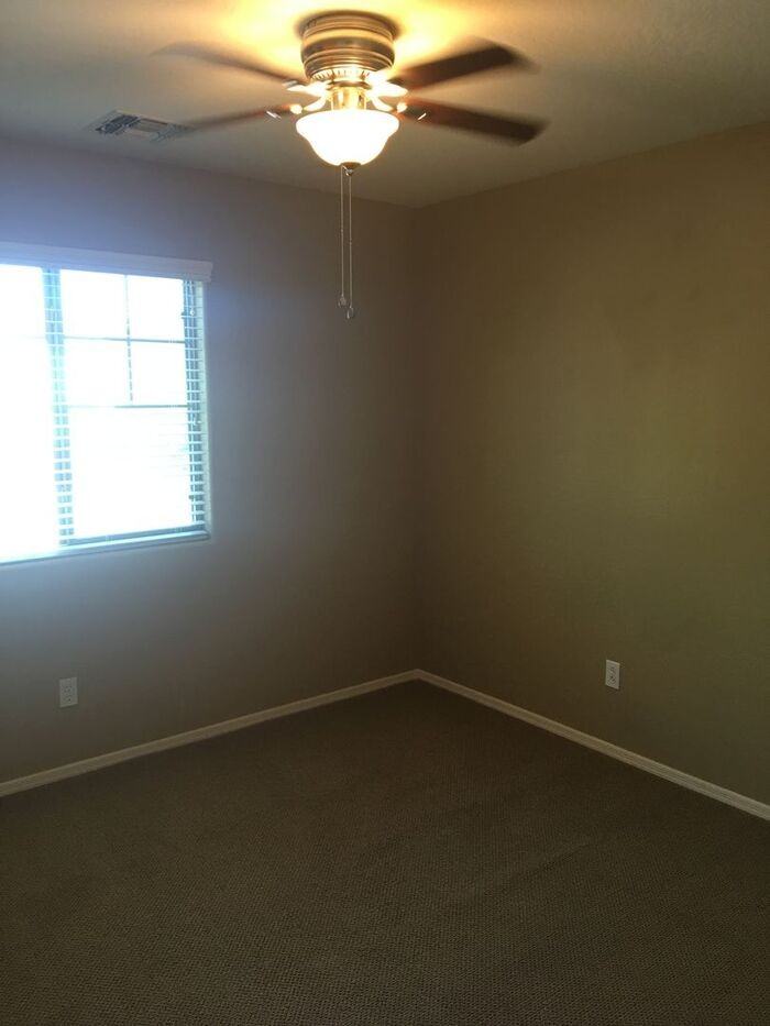 14833 W Ashland Ave - Photo 5 of 17