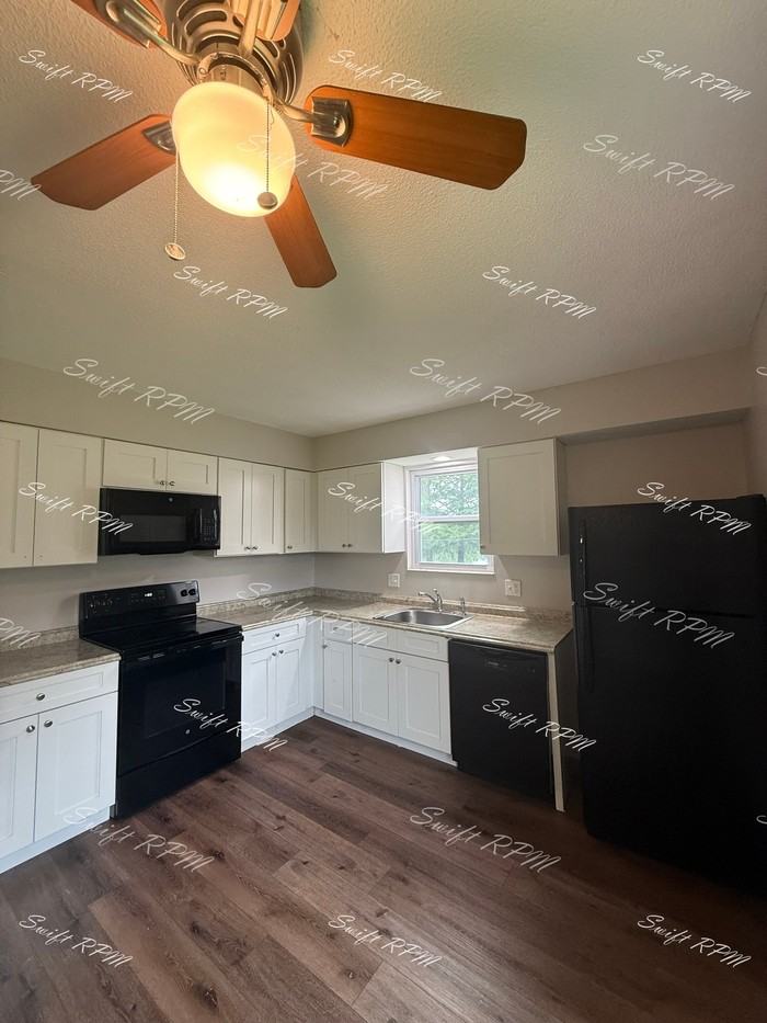 817 E Sheridan St #1 - Photo 4 of 17