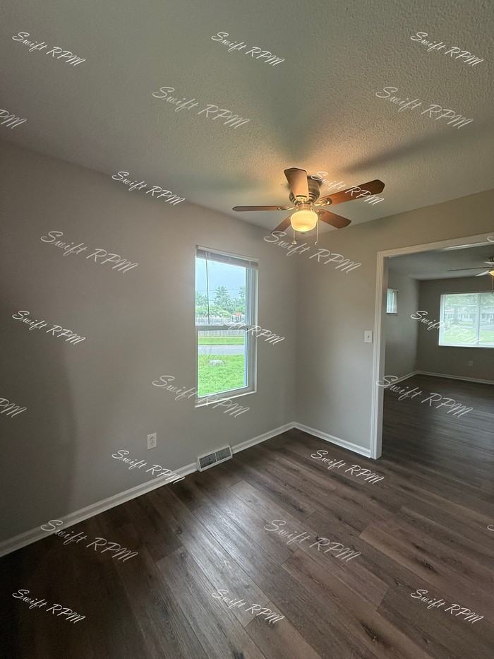 817 E Sheridan St #1 - Photo 5 of 17