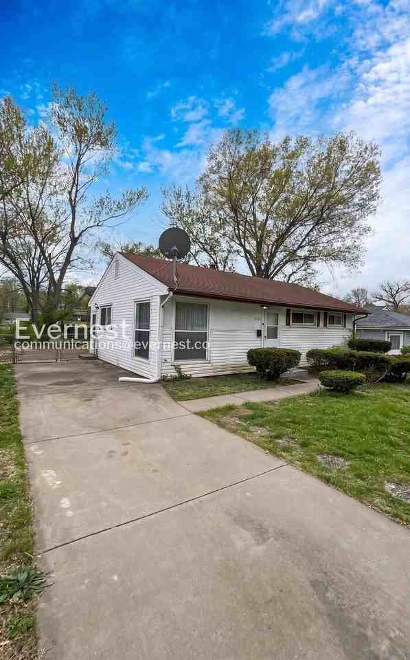 7826 Blandford Dr - Photo 2 of 21