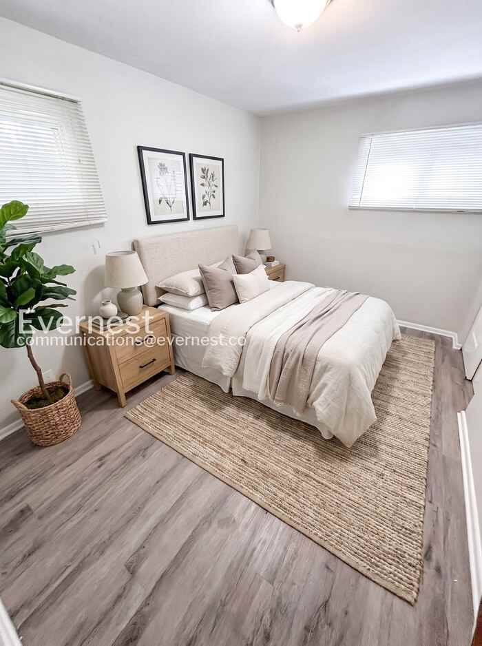 7826 Blandford Dr - Photo 4 of 21