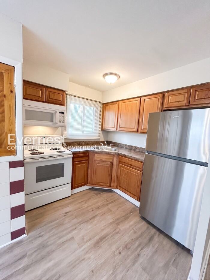 7826 Blandford Dr - Photo 5 of 21