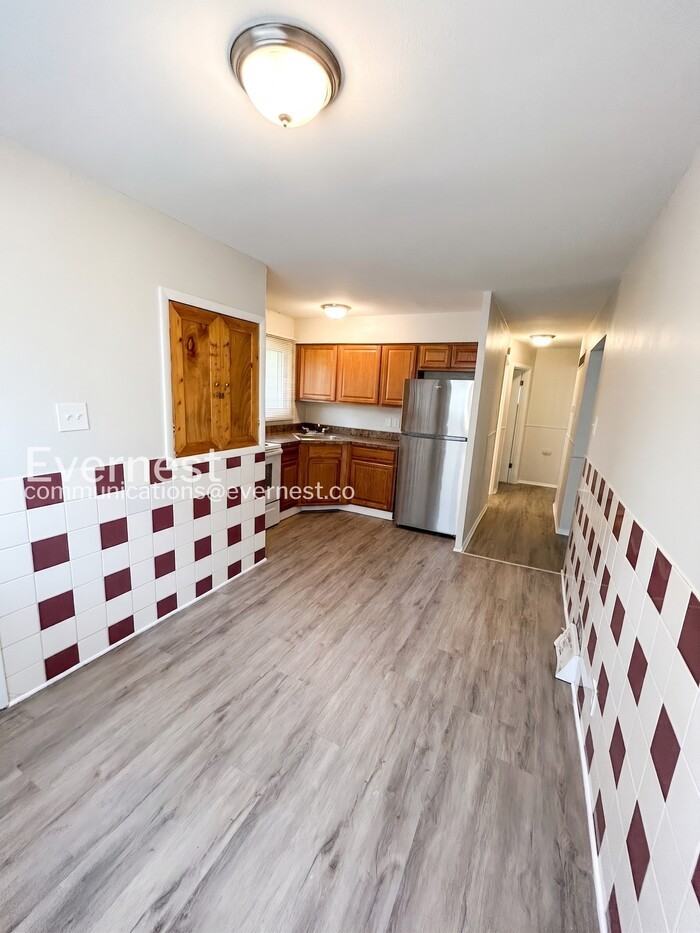 7826 Blandford Dr - Photo 6 of 21