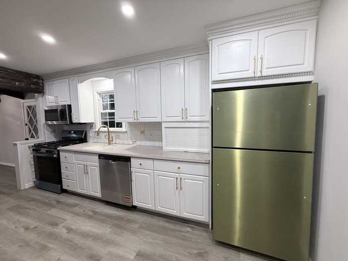 226 S Moore Ave - Photo 6 of 37
