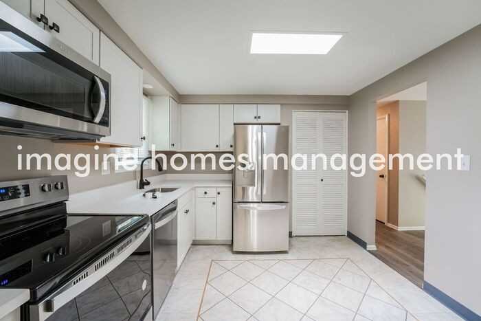 1184 Bucknell Dr - Photo 6 of 16