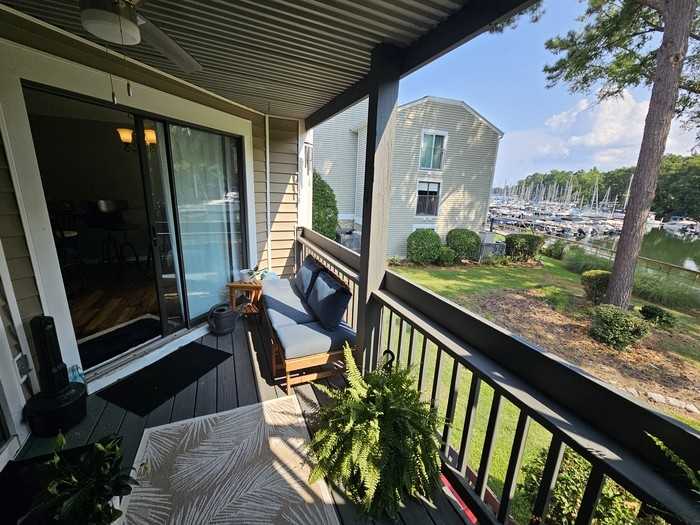 246 Shoreline Dr #1 - Photo 4 of 18